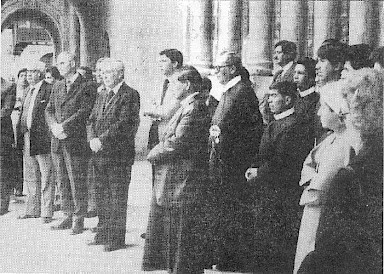 Pater Heghmans, Steyler Missionar, Leiter eines international tätigen Zentrums für die Förderung der Bibellektüre, Helfer von Franz Holzmann, kommt im nächsten Jahr nach Dächingen; Erzbischof Msgr. Luis Alberto Luna Tobar; mehrere Redemptoristenpatres der Cuencaer Niederlassung; eine der Dominikanerinnen, die die Kirche betreuen. Foto: Estudio Popular Cuenca